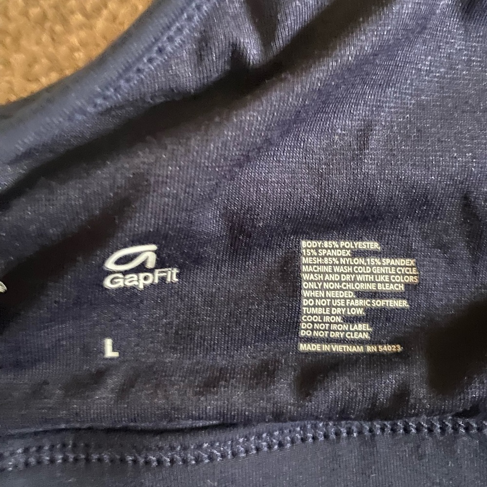 GapFit Sports Bra